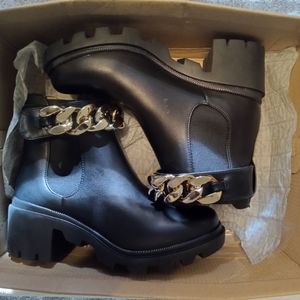 Steve Madden size 8 women's boots